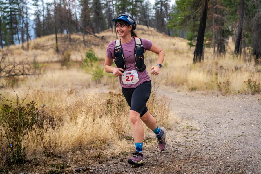 A runner grinding up the 10K climb